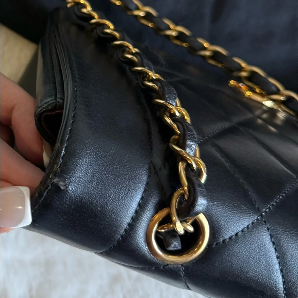 Vintage Chanel Diana Lambskin Chain Shoulder Bag Black Small